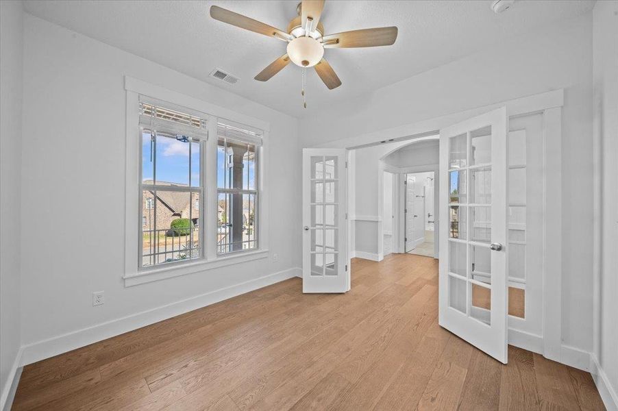 Spacious, unfurnished interior of a new home in Lakeside at Blue Ridge Plantation, Taylors (Image 27).