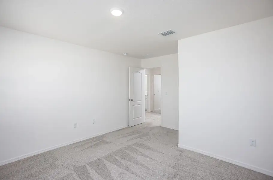 Representative unfurnished interior of a home built from the Melbourne by Maronda Homes in Highland Park, Newberry (Image 25). Representative unfurnished interior of a home built from the Melbourne by Maronda Homes in Highland Park, Newberry (Image 25).