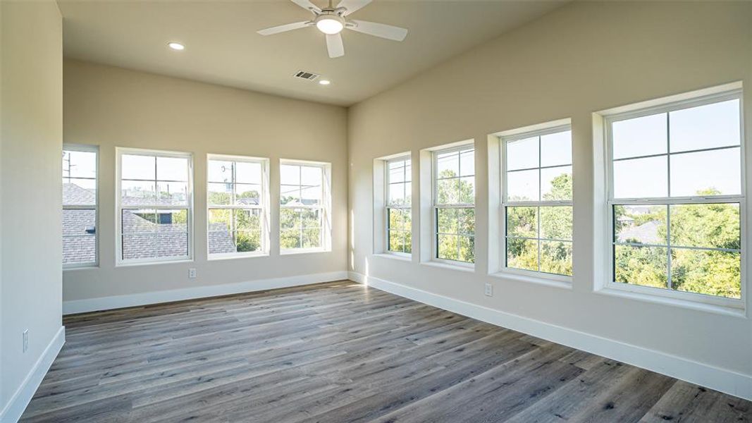 Spacious, unfurnished interior of a new home in , Granbury (Image 20). Spacious, unfurnished interior of a new home in , Granbury (Image 20).