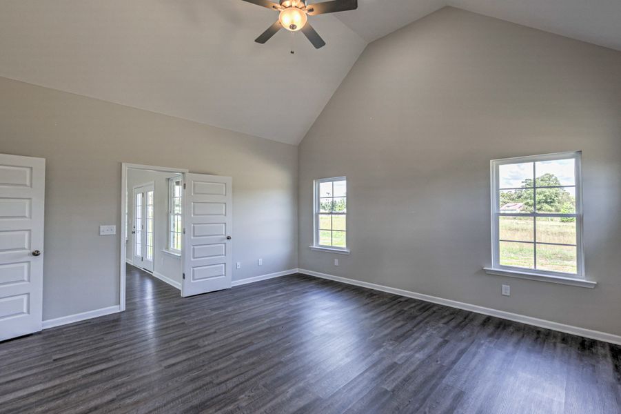 Spacious, unfurnished interior of a new home in Collin's Place, Decherd (Image 33).