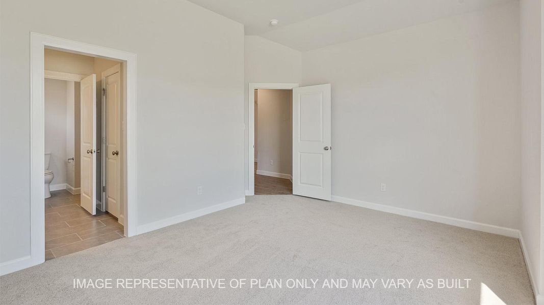 Spacious, unfurnished interior of a new home in Wellborn Settlement, College Station (Image 16).