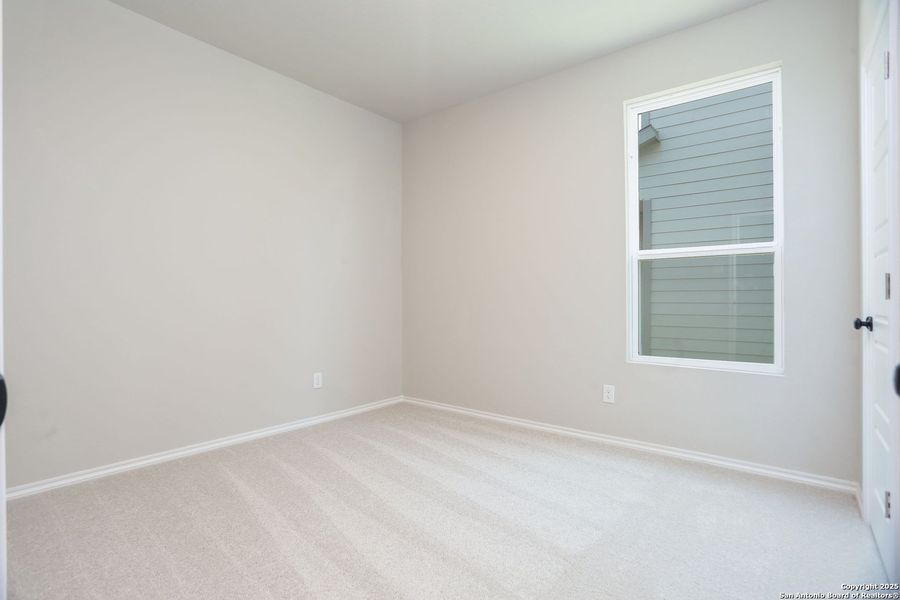 Spacious, unfurnished interior of a new home in Fairway Crossing 40s, San Antonio (Image 36).