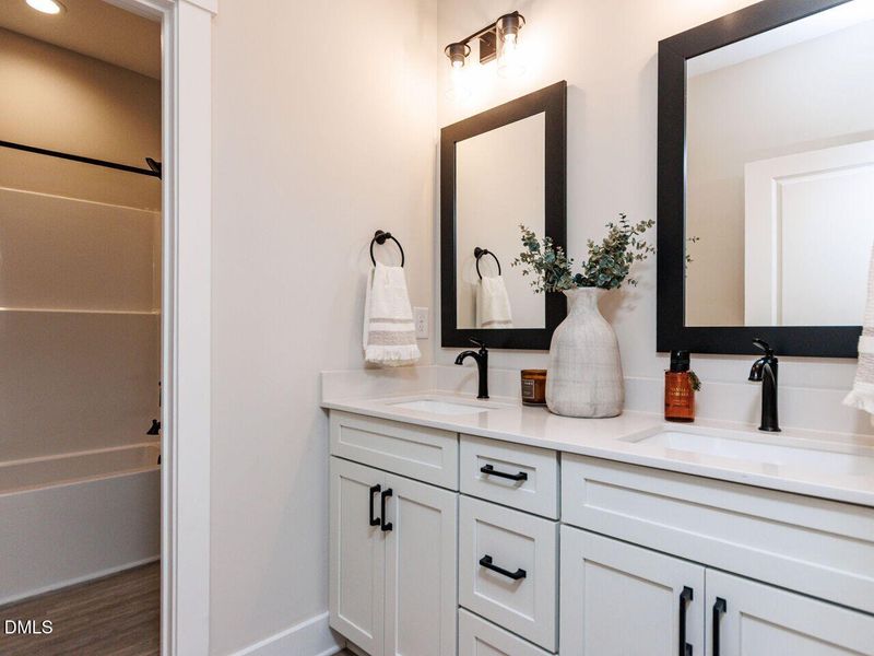 029-1280x960-bathroom