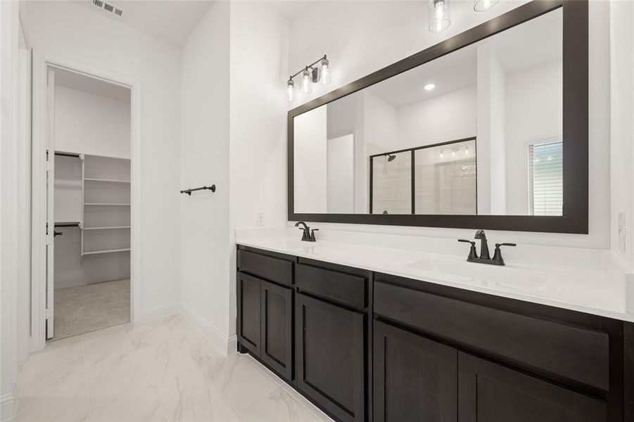 Furnished interior view inside a new home in Hidden Vistas, Burleson (Image 6). Furnished interior view inside a new home in Hidden Vistas, Burleson (Image 6).