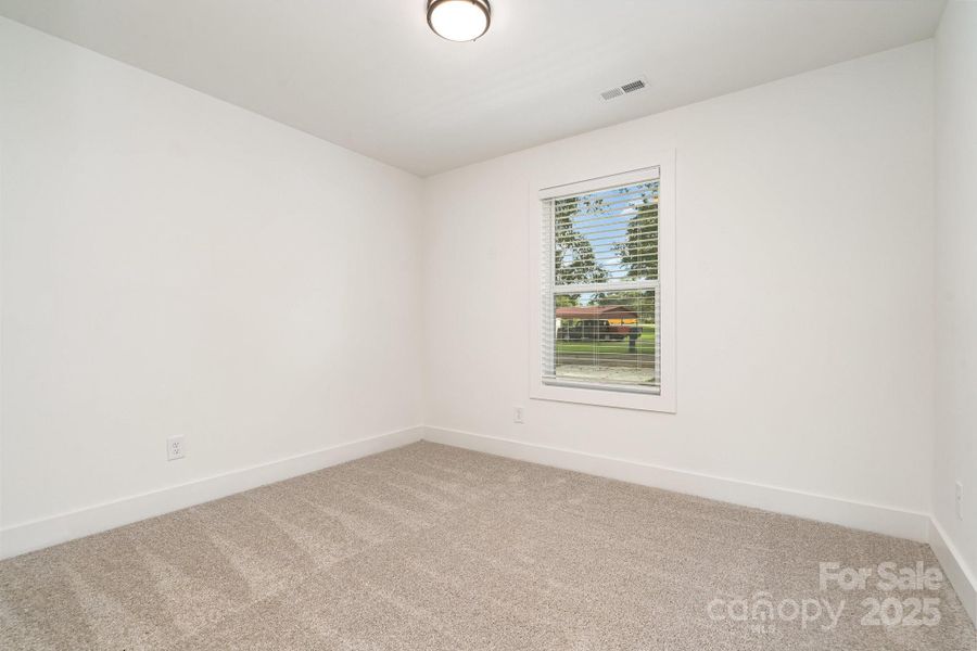 Spacious, unfurnished interior of a new home in , Cherryville (Image 10).