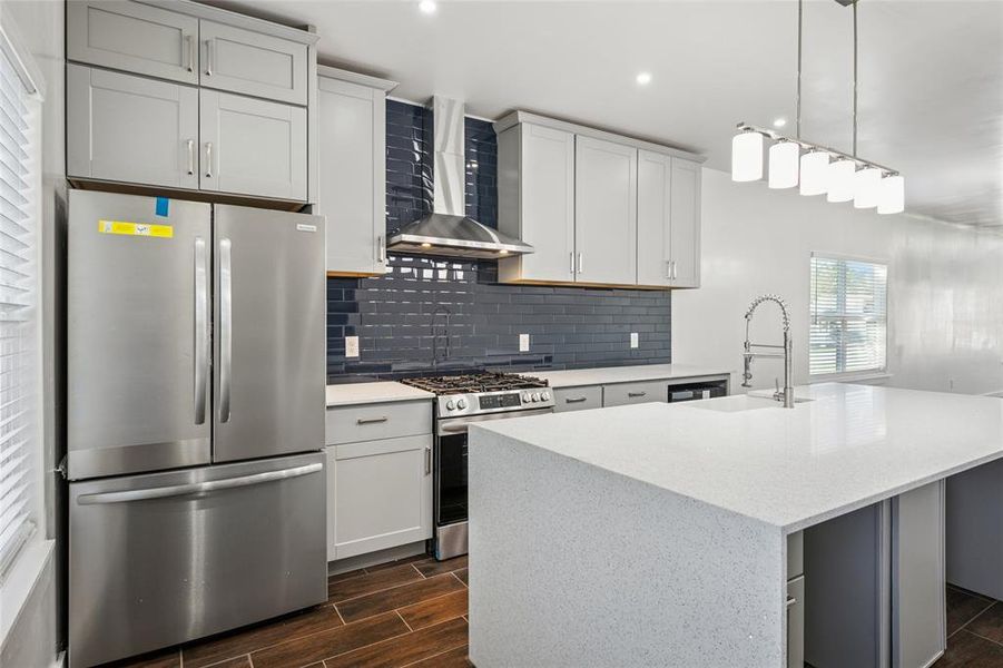 Furnished interior view inside a new home in , Wylie (Image 15).