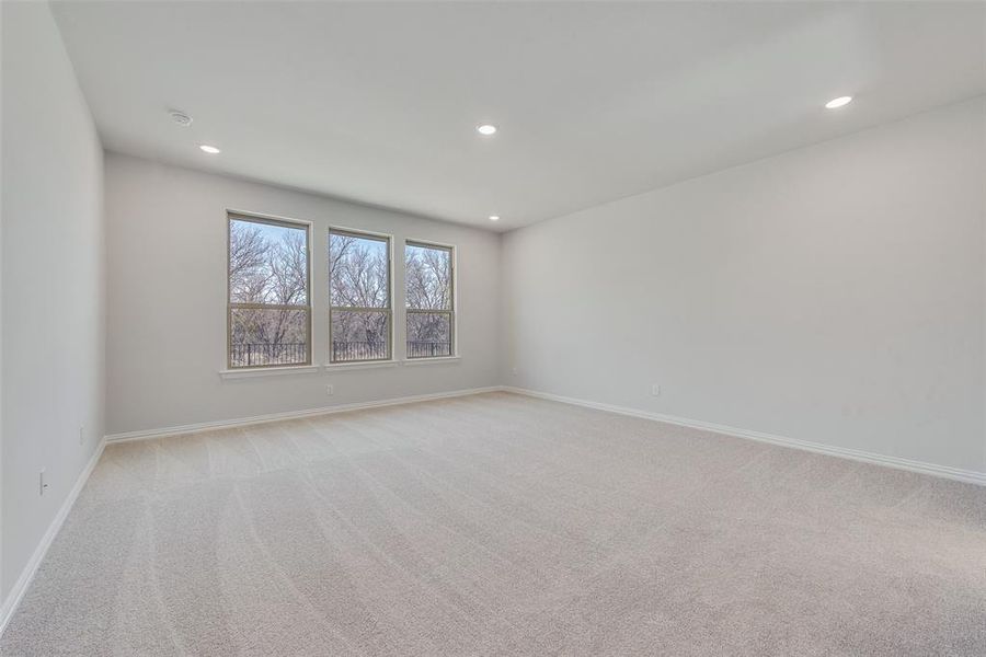 Spacious, unfurnished interior of a new home in Valencia On The Lake, Little Elm (Image 27).