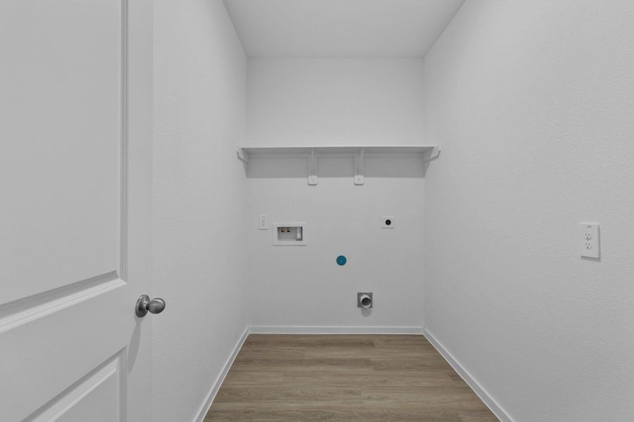 Spacious, unfurnished interior of a new home in Maple Woods, Hockley (Image 31). Spacious, unfurnished interior of a new home in Maple Woods, Hockley (Image 31).
