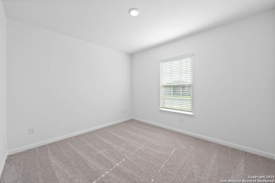 Spacious, unfurnished interior of a new home in , San Antonio (Image 9).