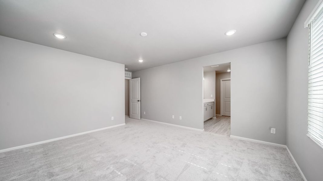 Spacious, unfurnished interior of a new home in Reunion, Commerce City (Image 29). Spacious, unfurnished interior of a new home in Reunion, Commerce City (Image 29).