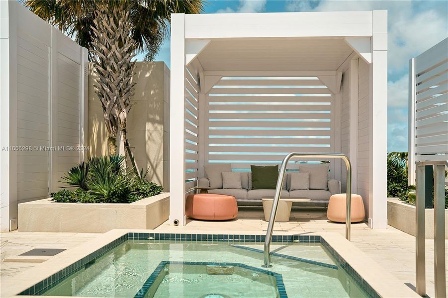 Amenities- Pool deck