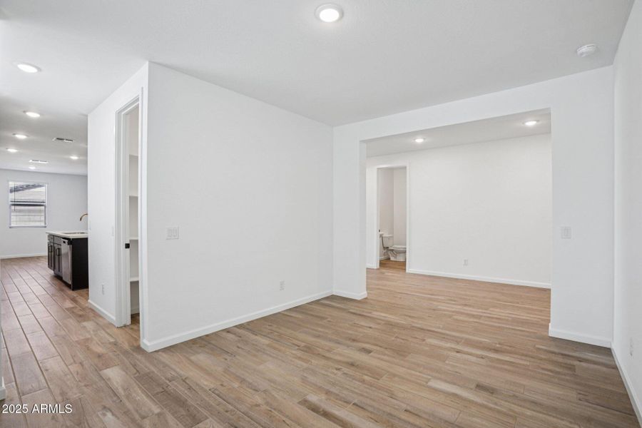 8-web-or-mls-W Brown St-S1810-008