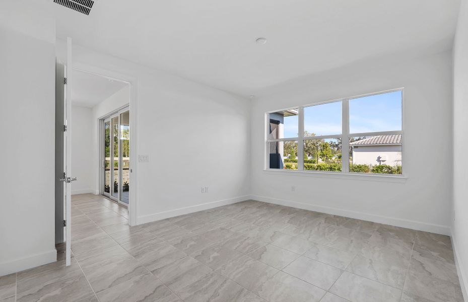 Spacious, unfurnished interior of a new home in Legacy Groves, Nokomis (Image 15).