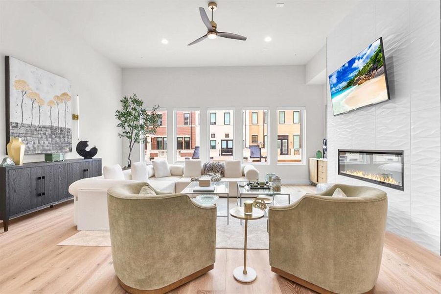 Furnished interior view inside a new home in , Grapevine (Image 5).