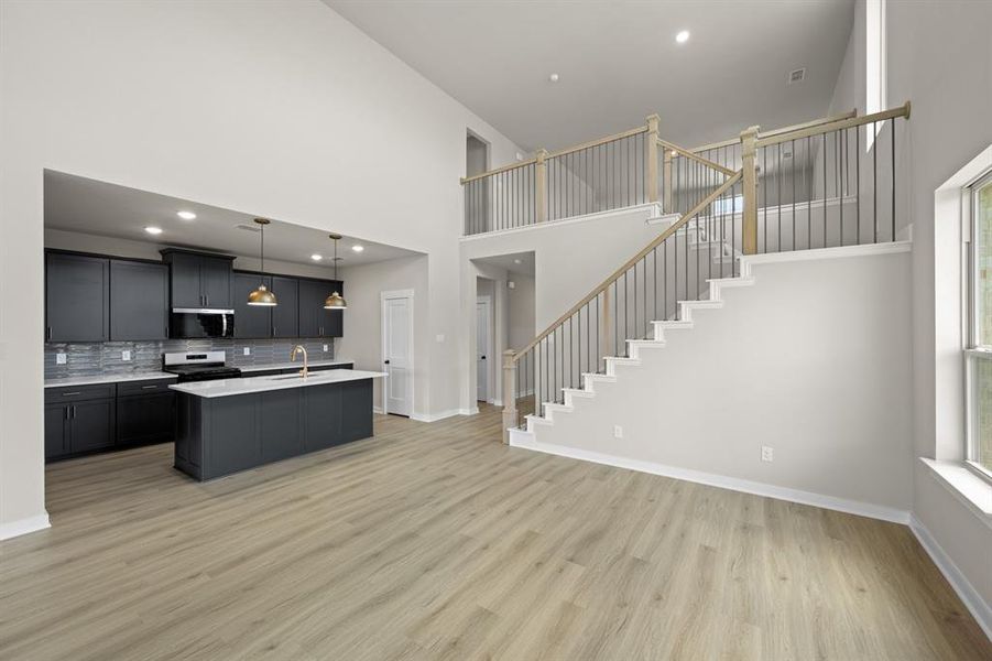 425 Wabash- Dining-1