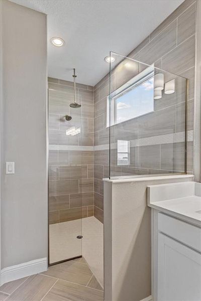 Furnished interior view inside a new home in , Winter Garden (Image 7).
