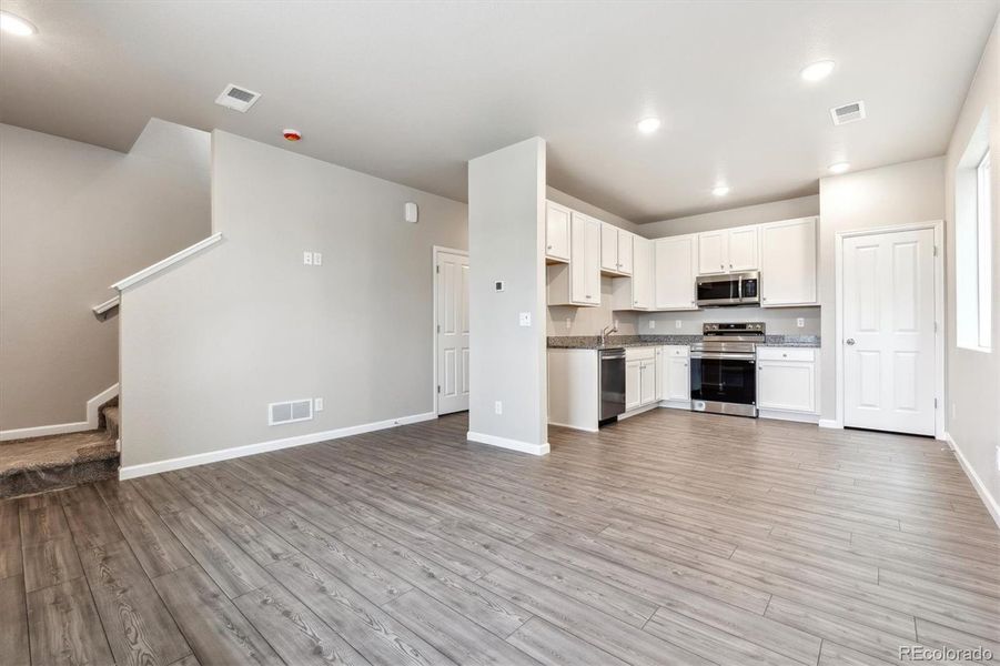 Spacious, unfurnished interior of a new home in Pintail Commons at Johnstown Village, Johnstown (Image 14).