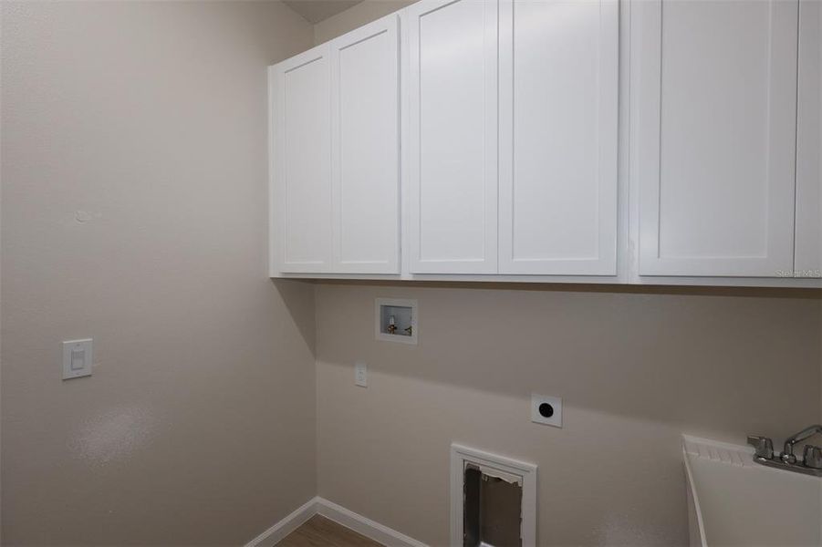 Spacious, unfurnished interior of a new home in Bay Lake Farms, St. Cloud (Image 19).