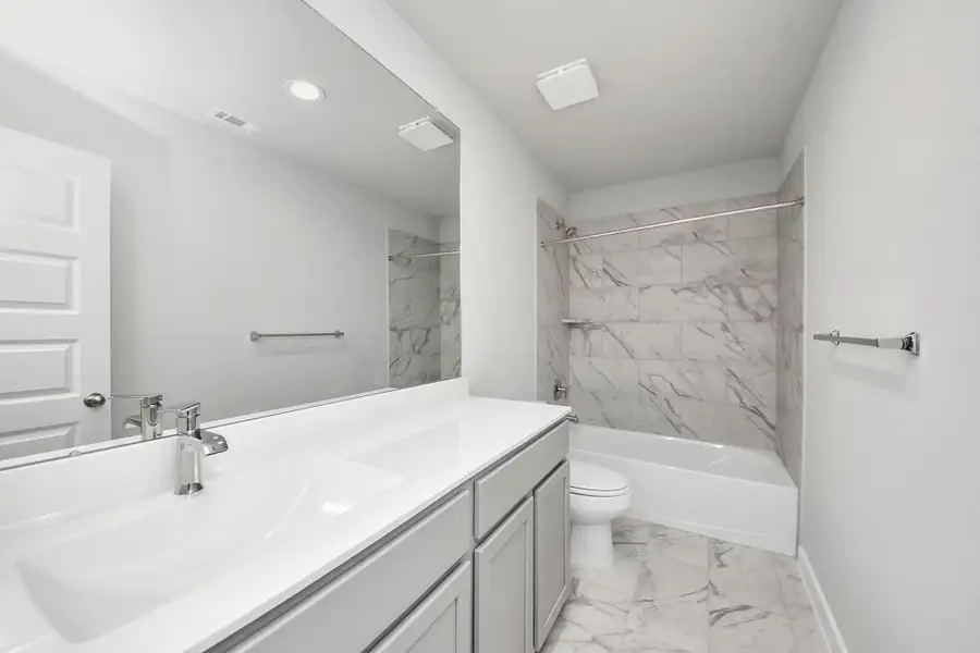 Sample photo of completed home with similar floor plan. As-built color and selections may vary. Sample photo of completed home with similar floor plan. As-built color and selections may vary.