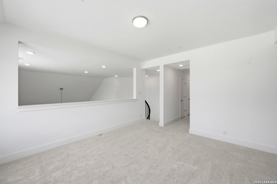 Spacious, unfurnished interior of a new home in Prominence, San Antonio (Image 20).