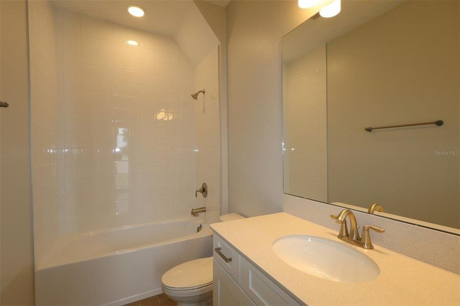 Image 43 of a home in Willow Run.