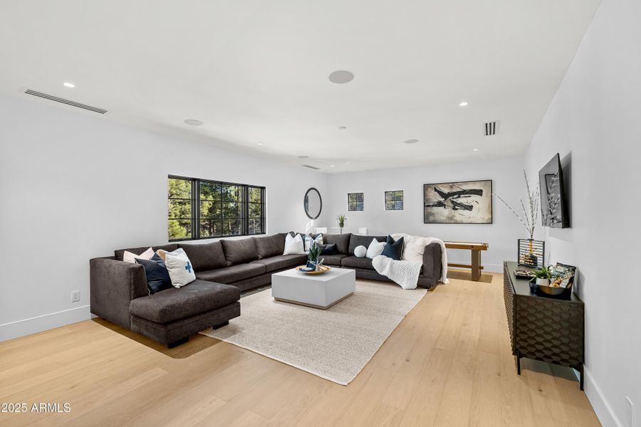 Upstairs Loft/Flex Room Upstairs Loft/Flex Room