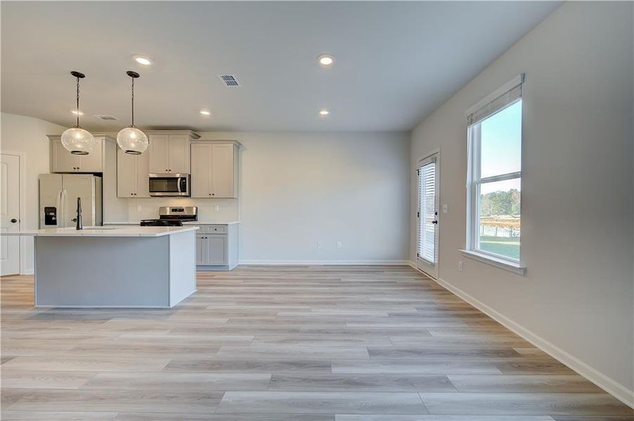 Spacious, unfurnished interior of a new home in Abbotts Crossing, Conyers (Image 10).