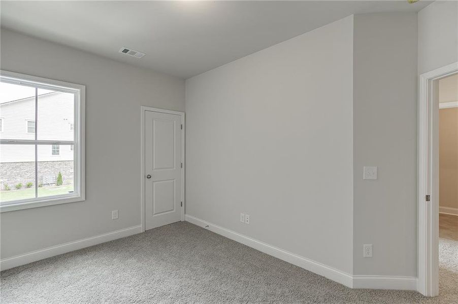 Spacious, unfurnished interior of a new home in , Sugar Hill (Image 35).
