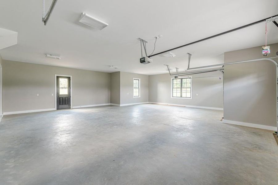 Spacious, unfurnished interior of a new home in , Bremen (Image 32).