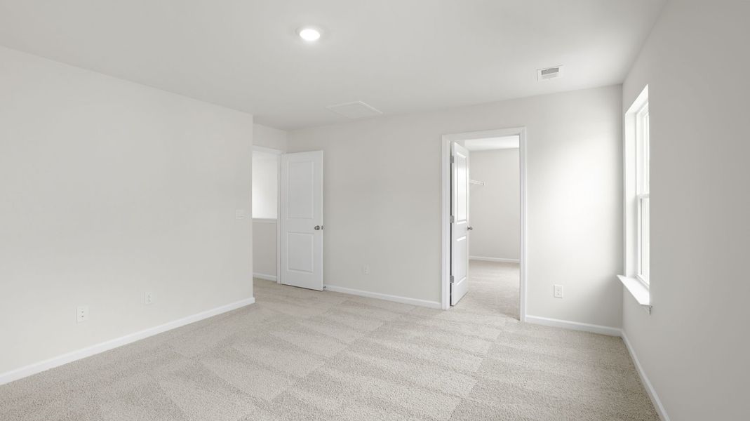 Spacious, unfurnished interior of a new home in Trailside Run, Spartanburg (Image 29).