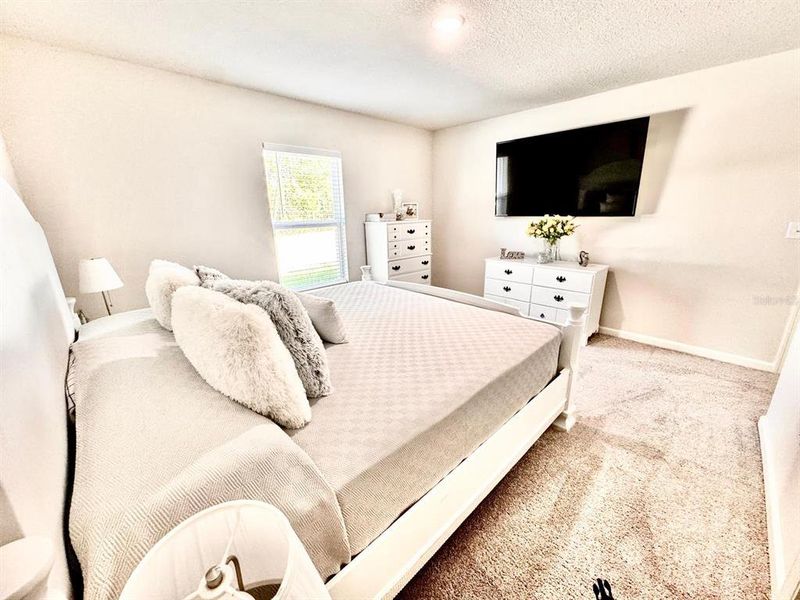 Furnished interior view inside a new home in Marion Oaks, Ocala (Image 9).