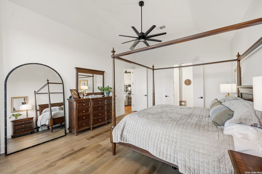 Furnished interior view inside a new home in La Cima, San Marcos (Image 41).