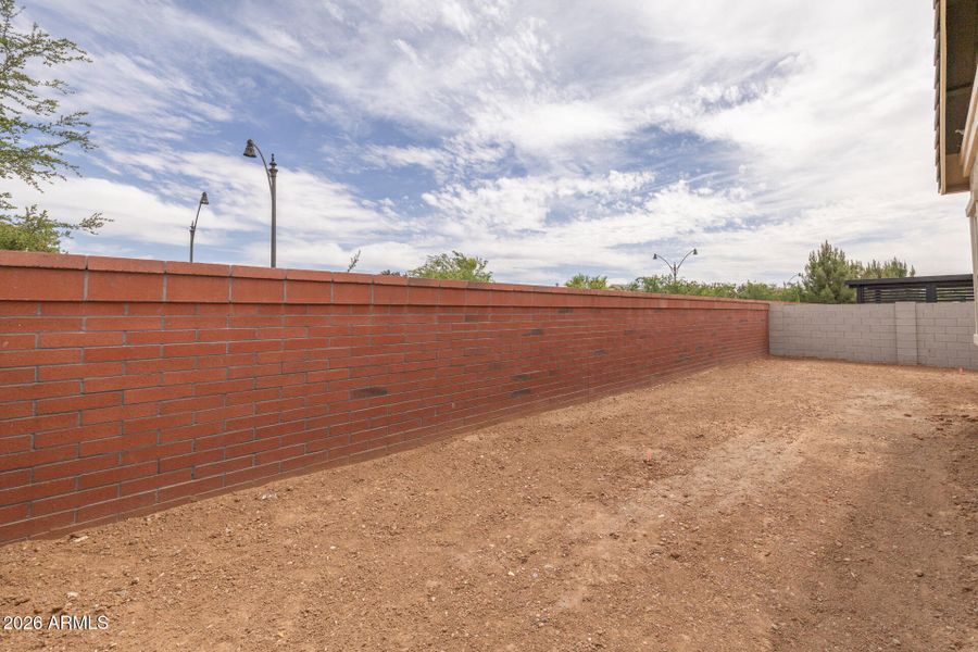 35)BACKYARD 35)BACKYARD