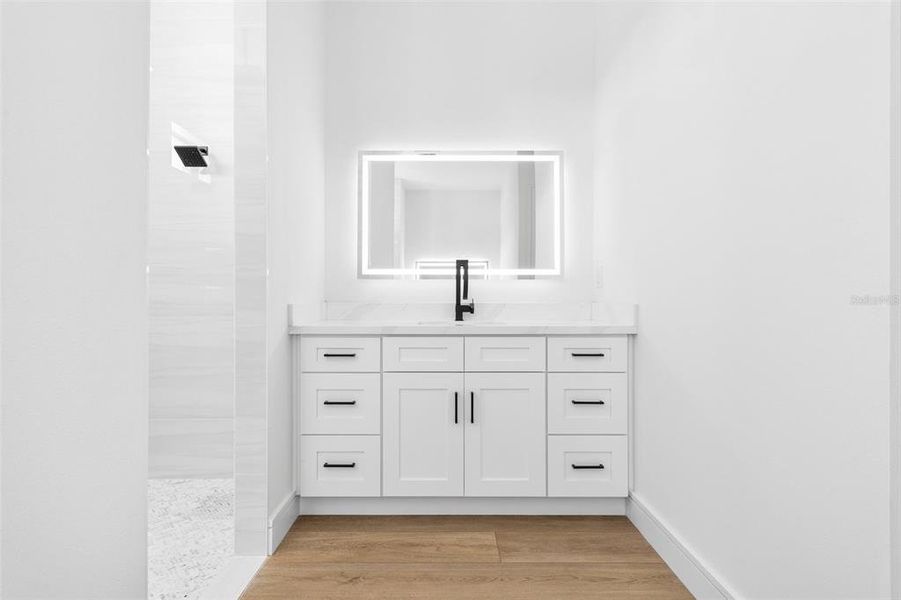 Spacious, unfurnished interior of a new home in , Port Charlotte (Image 16).