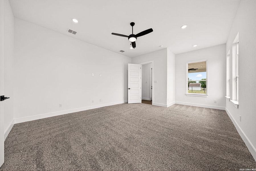Spacious, unfurnished interior of a new home in , Castroville (Image 64).