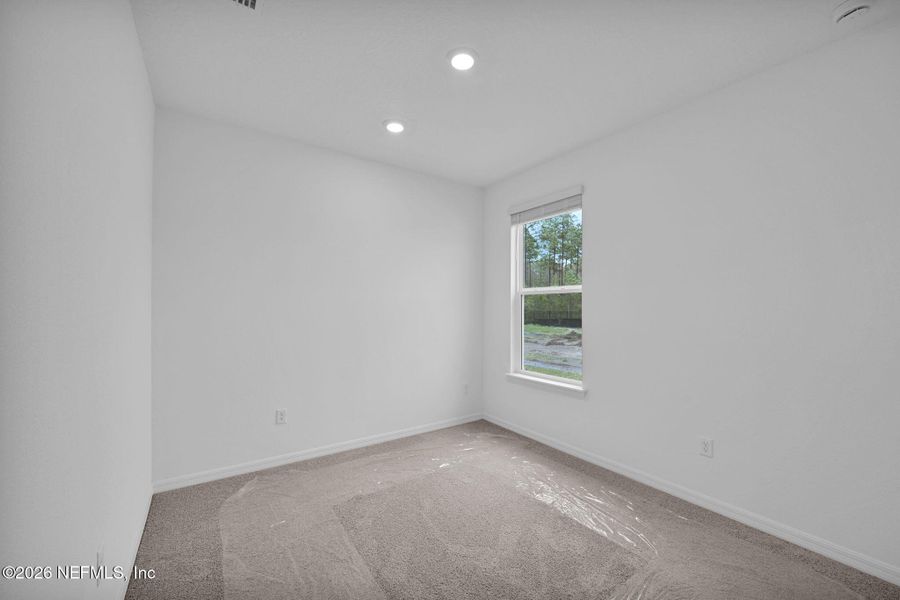 Spacious, unfurnished interior of a new home in Hyland Trail, Green Cove Springs (Image 15).