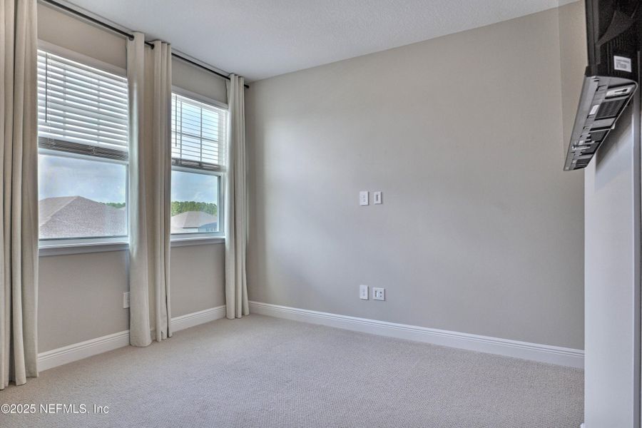 Spacious, unfurnished interior of a new home in Legends Preserve - Reserve Series, Daytona Beach (Image 25).