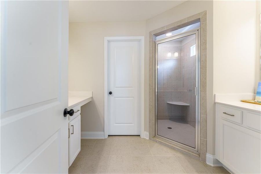 Furnished interior view inside a new home in Edenglen, Buford (Image 38).