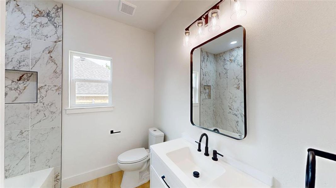 Furnished interior view inside a new home in , Weatherford (Image 6).