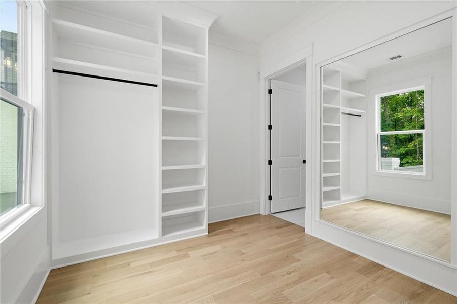 Spacious, unfurnished interior of a new home in , Buford (Image 29).