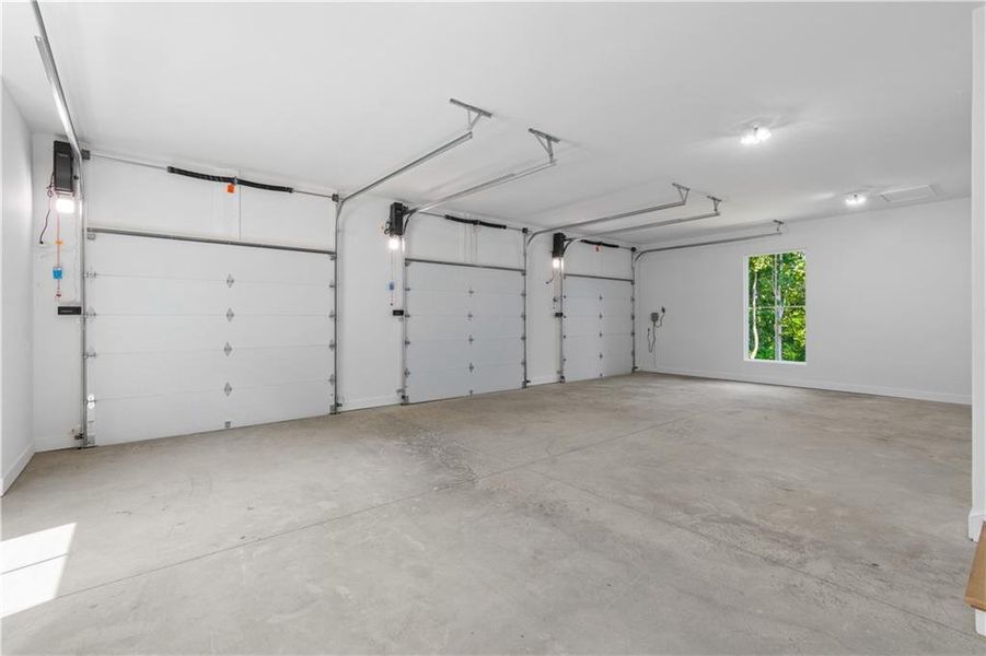 Spacious, unfurnished interior of a new home in , Alpharetta (Image 82).