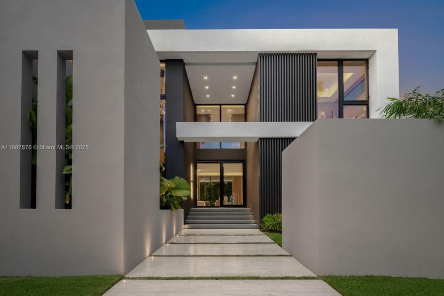 Exterior details and patio area of a home in , North Miami (Image 21).