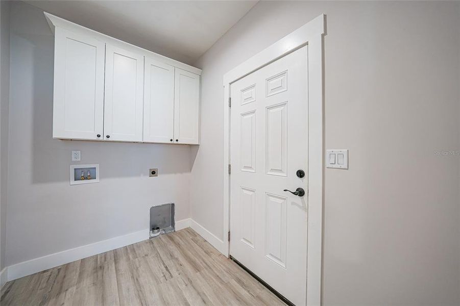 Furnished interior view inside a new home in , Port Charlotte (Image 11).