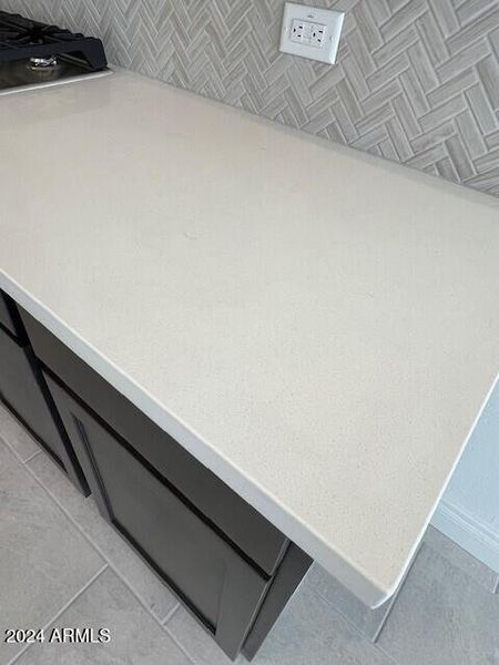 Lot 67 - Countertop