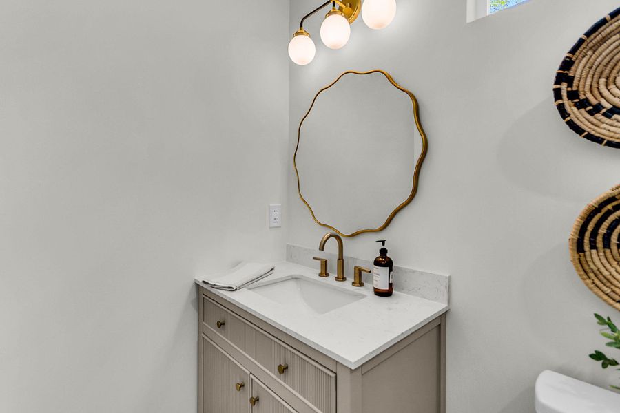 Image 34 of a home in .