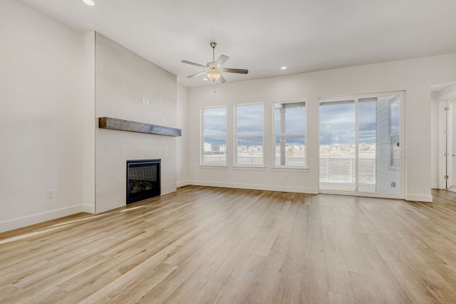 8118 Pennydale - Living Area