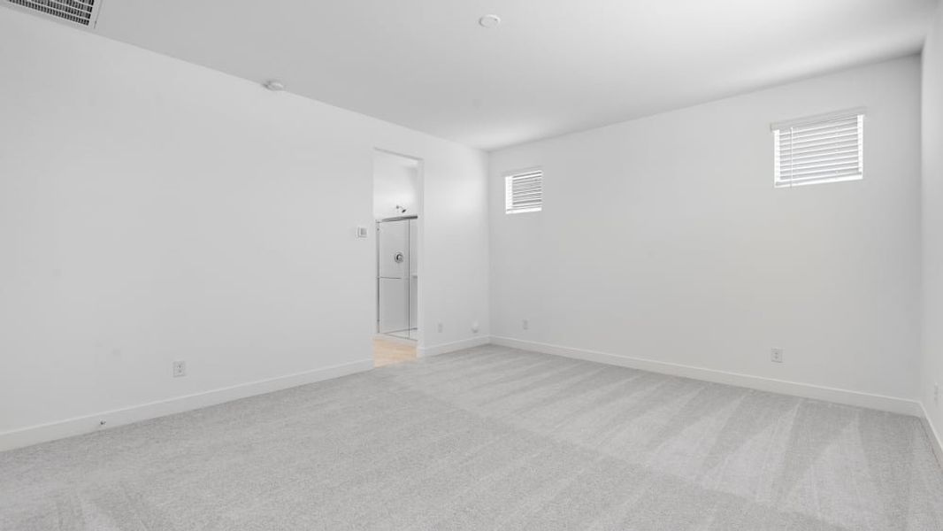 Spacious, unfurnished interior of a new home in Combs Ranch, San Tan Valley (Image 19).