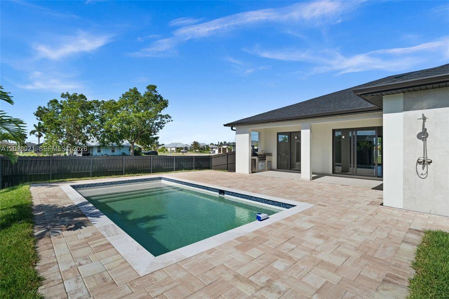 Exterior details and patio area of a home in , Cape Coral (Image 20).