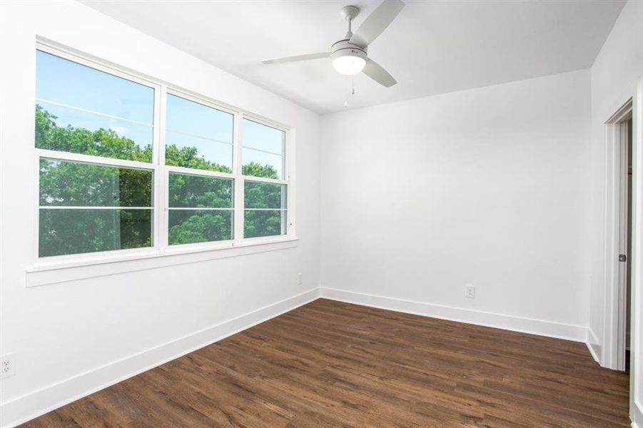Spacious, unfurnished interior of a new home in , Farmers Branch (Image 12).