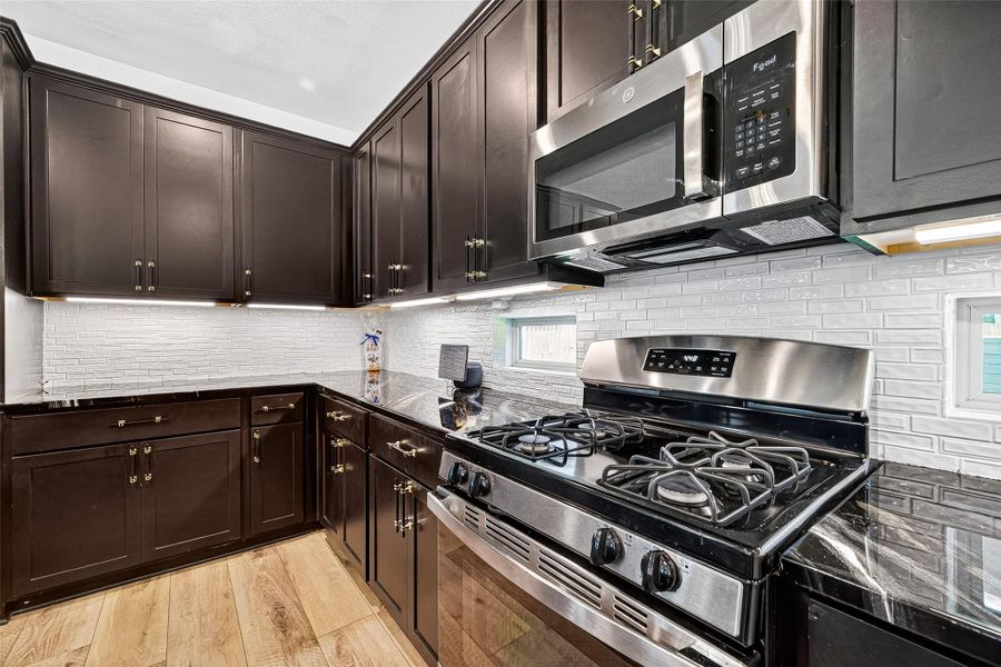 Close-up of interior finishes inside a home in Anderson Lakes, Houston (Image 20). Close-up of interior finishes inside a home in Anderson Lakes, Houston (Image 20).
